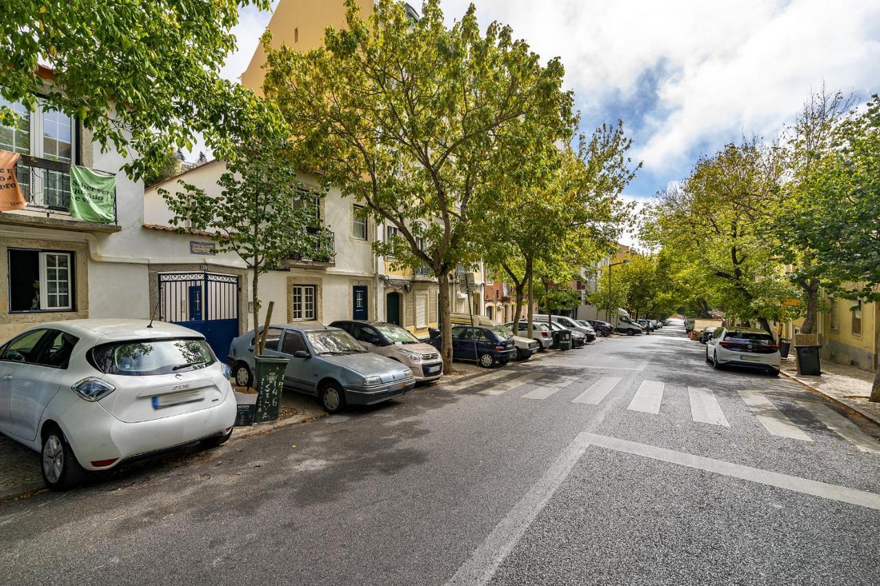 Whome Urban Escape: 1-Br W/Mezzanine Near Campo Ourique Lisbon Bagian luar foto