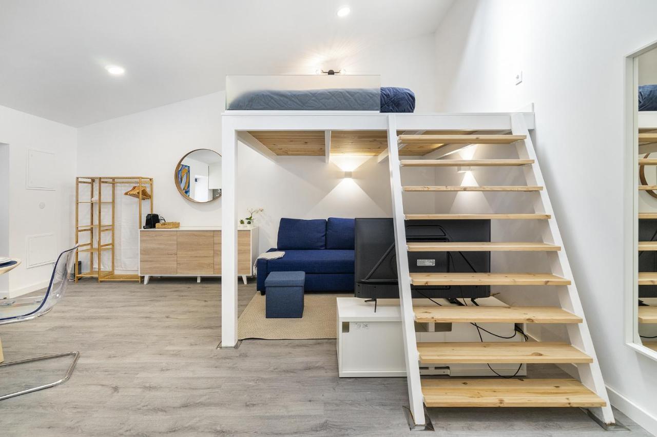 Whome Urban Escape: 1-Br W/Mezzanine Near Campo Ourique Lisbon Bagian luar foto